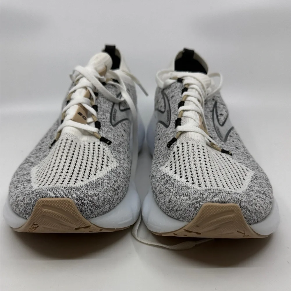 Brooks  Glycerin Gray and White Running Shoes - Picture 3 of 7